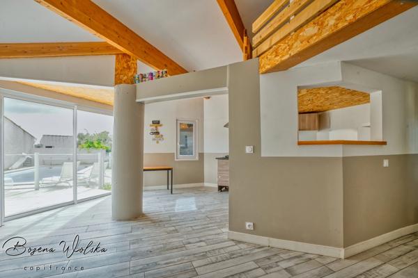 Maison T7 à vendre VITROLLES village avec piscine