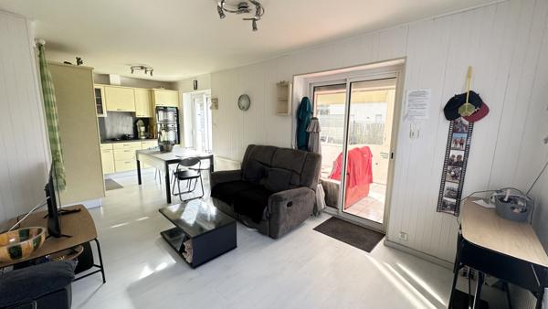 BEG MEIL - Emplacement exceptionnel ! Maison 2 chambres bourg et plage a pieds.