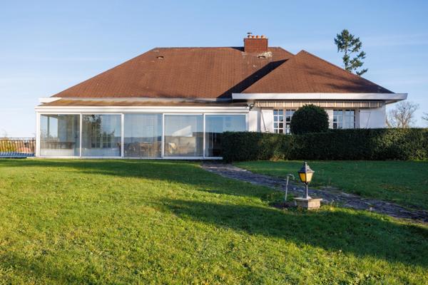 En exclusivité, Saint-Yan(71) à vendre – Maison de 125 m² avec sous-sol complet et véranda