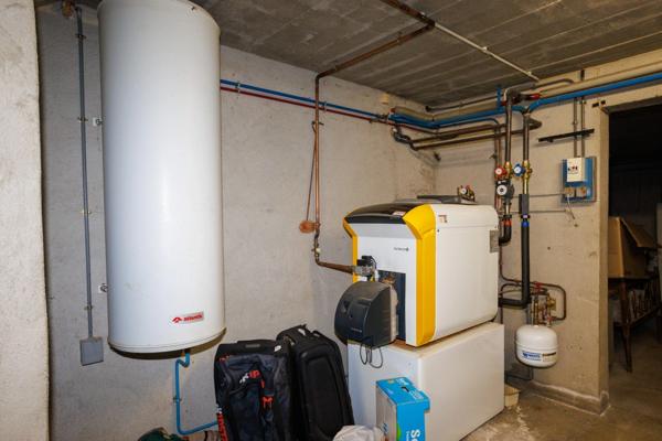 En exclusivité, Saint-Yan(71) à vendre – Maison de 125 m² avec sous-sol complet et véranda