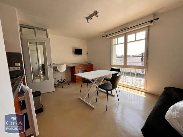 Appartement à louer 1 pièce 21.86m² Laval (53000)