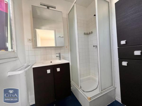 Appartement à louer 1 pièce 21.86m² Laval (53000)