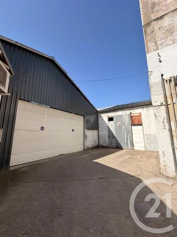 Immeuble à vendre  1119 m 2   MOULINS  - 03