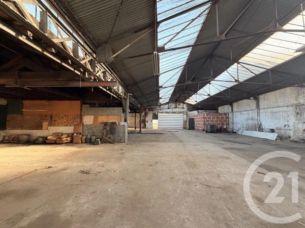 Immeuble à vendre  1119 m 2   MOULINS  - 03