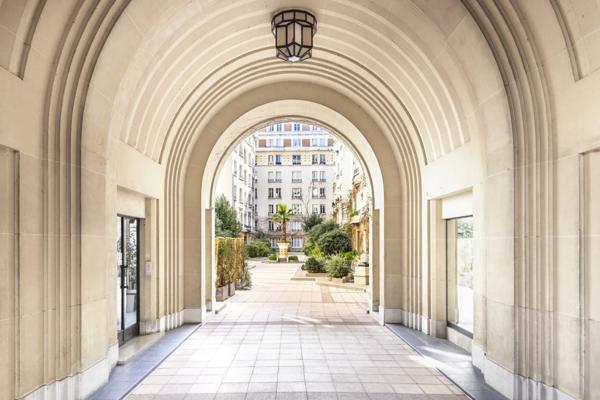 Appartement Paris 7e - RUE SAINT-DOMINIQUE