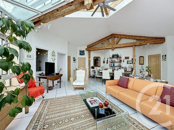 Appartement F4 à vendre  4 pièces - 140,33 m 2   RIOM  - 63