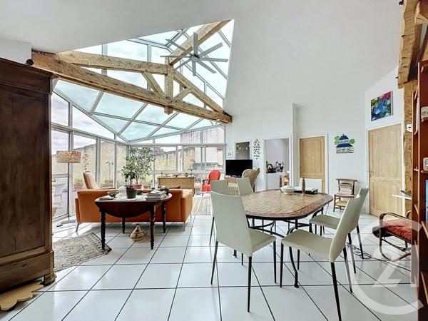 Appartement F4 à vendre  4 pièces - 140,33 m 2   RIOM  - 63