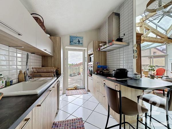 Appartement F4 à vendre  4 pièces - 140,33 m 2   RIOM  - 63