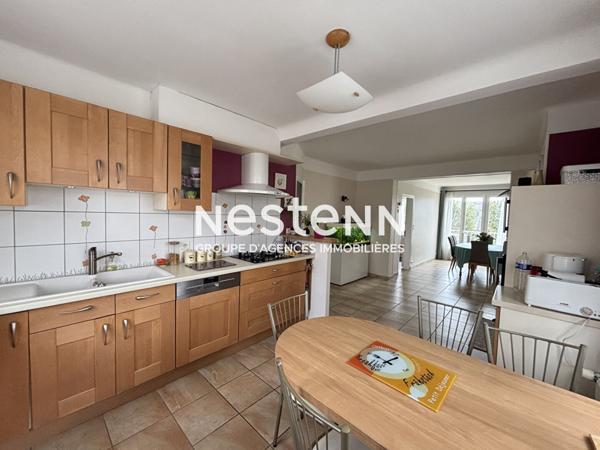 Nestenn Igny - Maison familiale sur le secteur de Gommonvilliers avec dépendance en fond de parcelle - A deux pas des commerces Place de la Ferme - Proche école Jules Ferry et collège Emile Zola- Proche axes routiers A6/N118- Plateau de Saclay et Vélizy