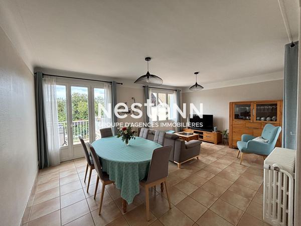 Nestenn Igny - Maison familiale sur le secteur de Gommonvilliers avec dépendance en fond de parcelle - A deux pas des commerces Place de la Ferme - Proche école Jules Ferry et collège Emile Zola- Proche axes routiers A6/N118- Plateau de Saclay et Vélizy