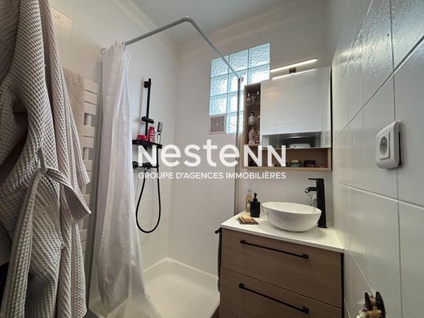 Nestenn Igny - Maison familiale sur le secteur de Gommonvilliers avec dépendance en fond de parcelle - A deux pas des commerces Place de la Ferme - Proche école Jules Ferry et collège Emile Zola- Proche axes routiers A6/N118- Plateau de Saclay et Vélizy