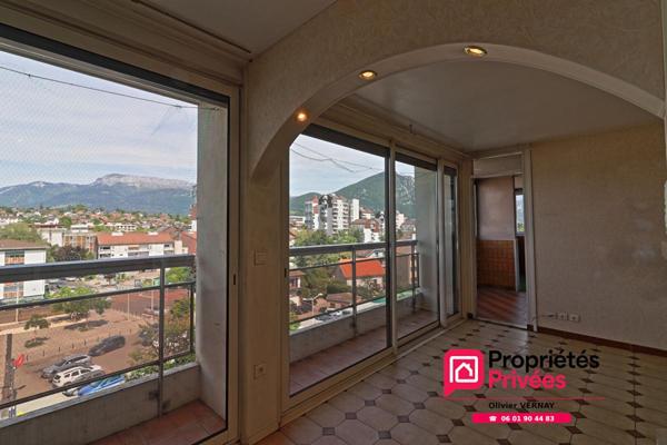 Appartement Annecy 3 chambres, 77.55 m² avec balcons, cave et garage