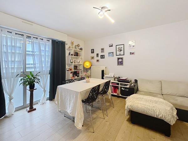 À vendre appartement T2 à Angers proche UCO - libre de locataire !