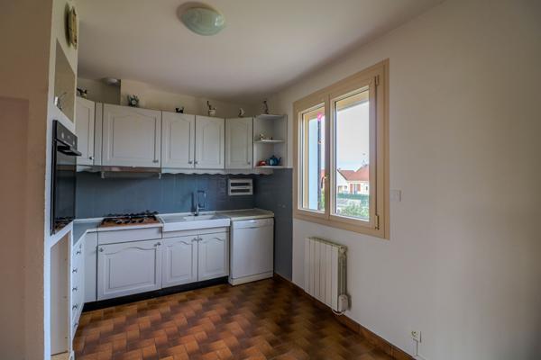 Maison 4 chambres, Montapins, Garage, 2h30 PARIS,proche commerces et écoles,NEVERS