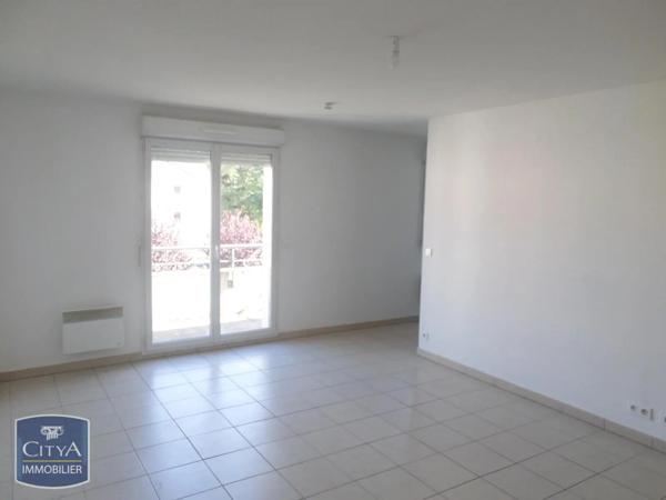 Appartement à louer 2 pièces 46.75m² Hénin-Beaumont (62110)