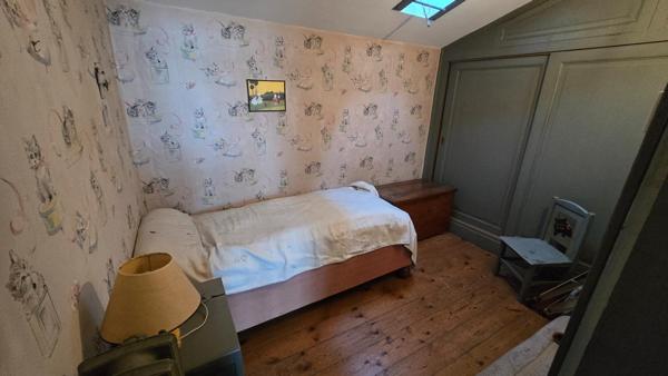 échoppe double quartier croix blanche 4 chambres, 2 bureaux, cave totale