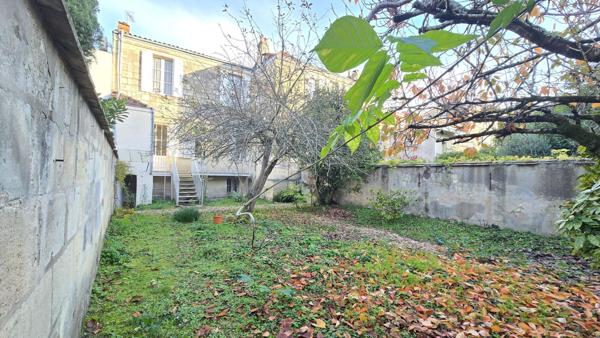 échoppe double quartier croix blanche 4 chambres, 2 bureaux, cave totale