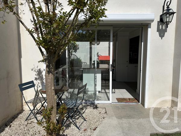 Maison à vendre  4 pièces - 90 m2 STE SOULLE - 17