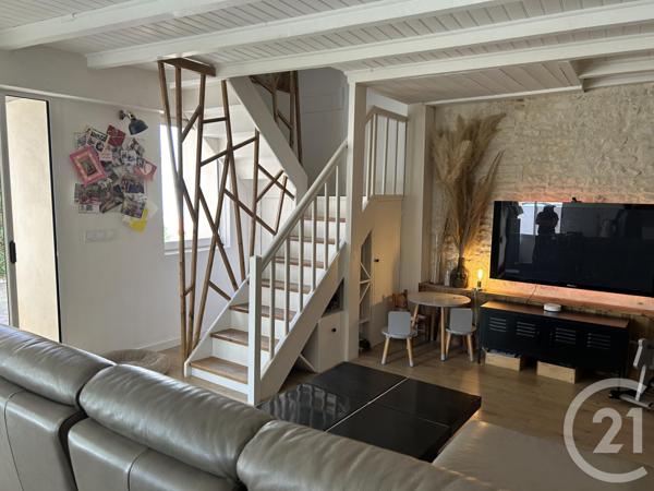 Maison à vendre  4 pièces - 90 m2 STE SOULLE - 17