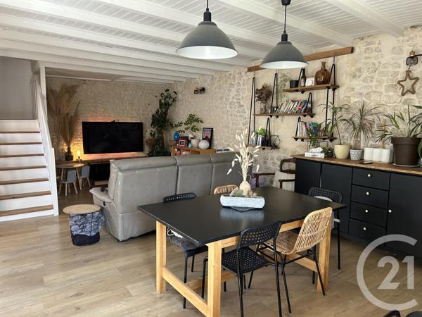 Maison à vendre  4 pièces - 90 m2 STE SOULLE - 17