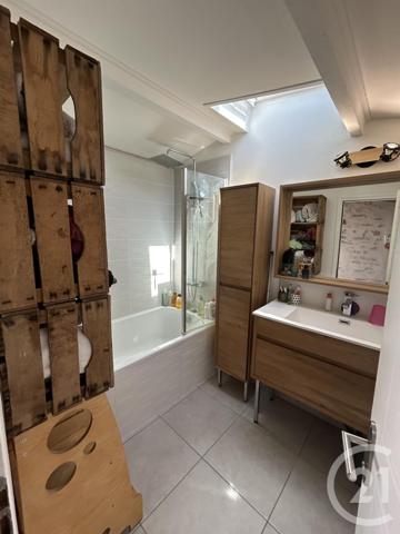 Maison à vendre  4 pièces - 90 m2 STE SOULLE - 17