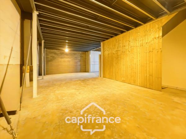 LOCAL – BUREAUX – ENTREPÔT 321 m² – QUETIGNY (21800)