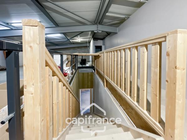 LOCAL – BUREAUX – ENTREPÔT 321 m² – QUETIGNY (21800)