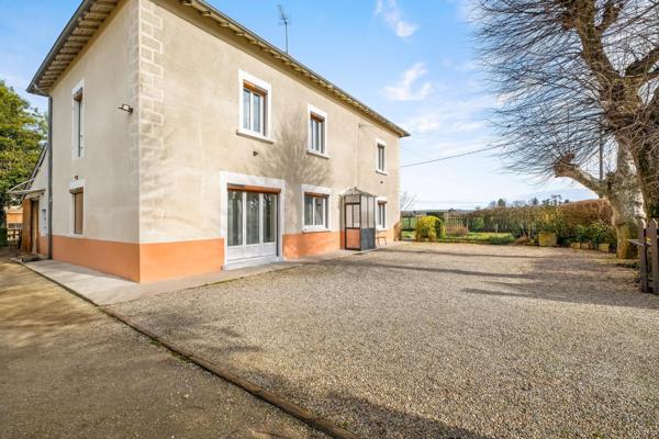 MAISON EN PISE