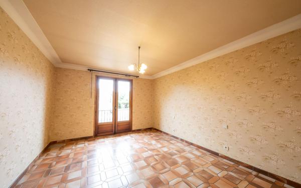 Maison à vendre    6 pièces •  Thuir