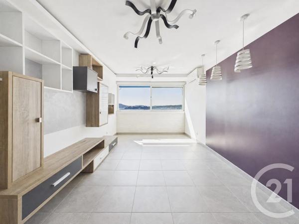 Appartement T4 à vendre  4 pièces - 69,92 m 2   TOULON  - 83