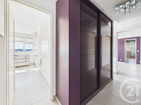 Appartement T4 à vendre  4 pièces - 69,92 m 2   TOULON  - 83