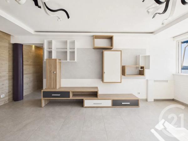 Appartement T4 à vendre  4 pièces - 69,92 m 2   TOULON  - 83
