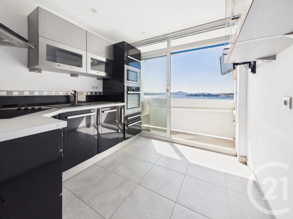 Appartement T4 à vendre  4 pièces - 69,92 m 2   TOULON  - 83