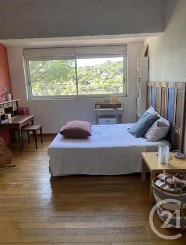 Maison à vendre  5 pièces - 122,60 m 2   GRIMAUD  - 83