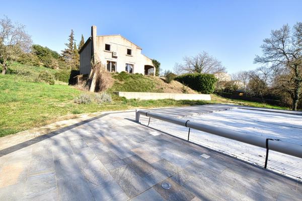 Sérénité et Nature : Spacieuse Propriété avec Piscine à 30 Min de Montpellier et Béziers