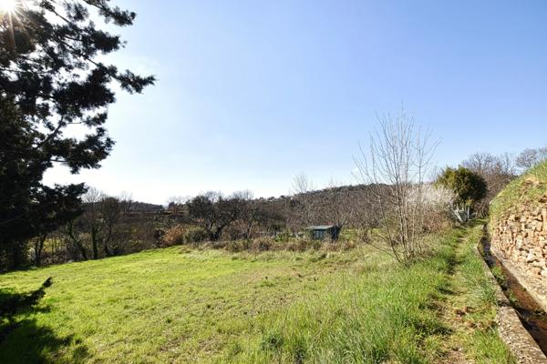 Sérénité et Nature : Spacieuse Propriété avec Piscine à 30 Min de Montpellier et Béziers