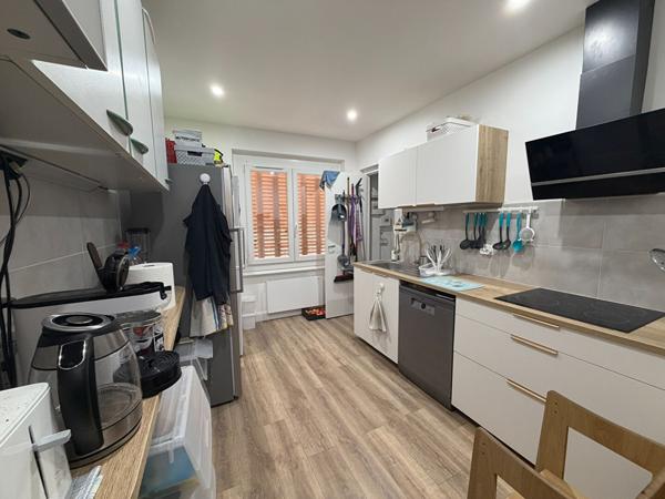 Immeuble 11 pièces 246.8 m2