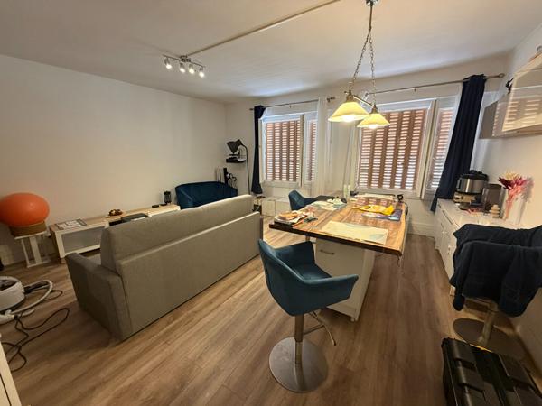 Immeuble 11 pièces 246.8 m2