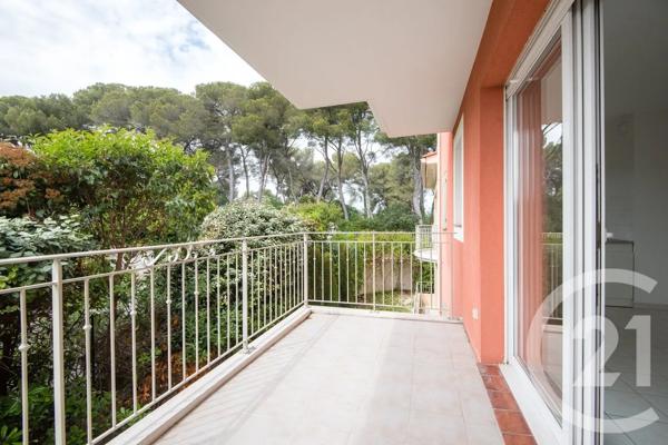 Appartement F3 à vendre  3 pièces - 61,59 m 2   ANTIBES  - 06