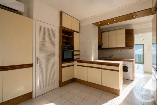 Appartement F3 à vendre  3 pièces - 70 m 2   ROQUEBRUNE CAP MARTIN  - 06