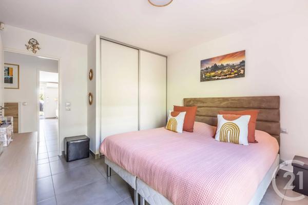 Appartement F3 à vendre  3 pièces - 71 m 2   NICE  - 06