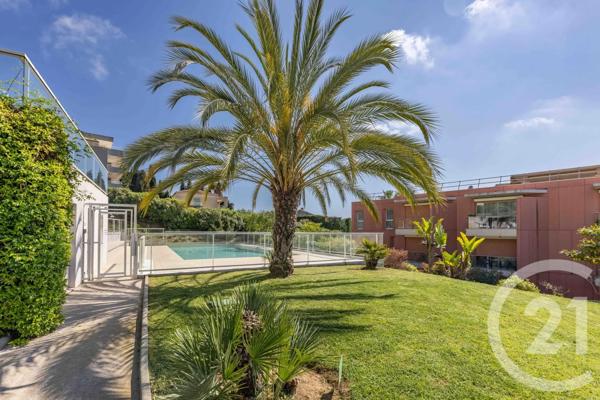 Appartement F3 à vendre  3 pièces - 71 m 2   NICE  - 06