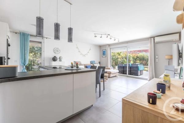 Appartement F3 à vendre  3 pièces - 71 m 2   NICE  - 06
