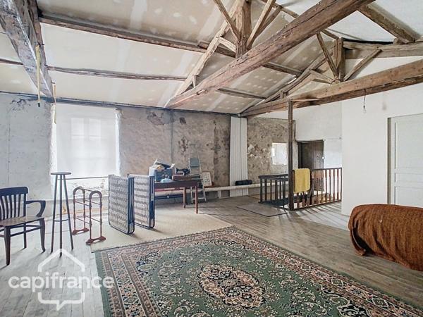 Maison de caractère à vendre 4 pièces PIERREFITTE (79)
