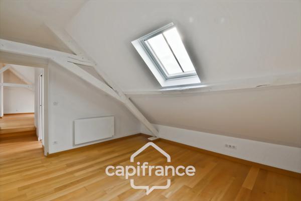 Appartement 3 pièces duplex – Dernier étage – Cœur historique de Saint-Omer