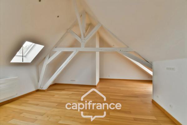 Appartement 3 pièces duplex – Dernier étage – Cœur historique de Saint-Omer