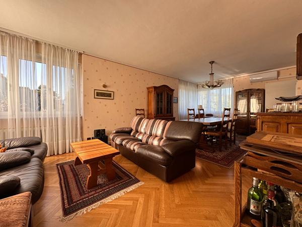 Maison - 5 pièces - 100 m²