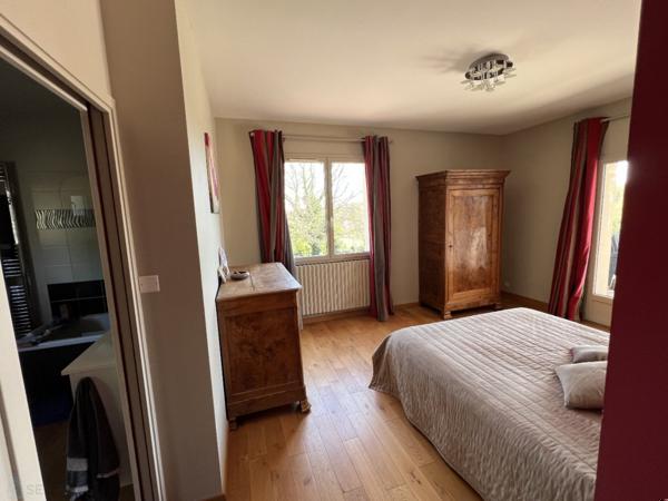 Une villa contemporaine avec vue panoramique dans un parc extraordinaire