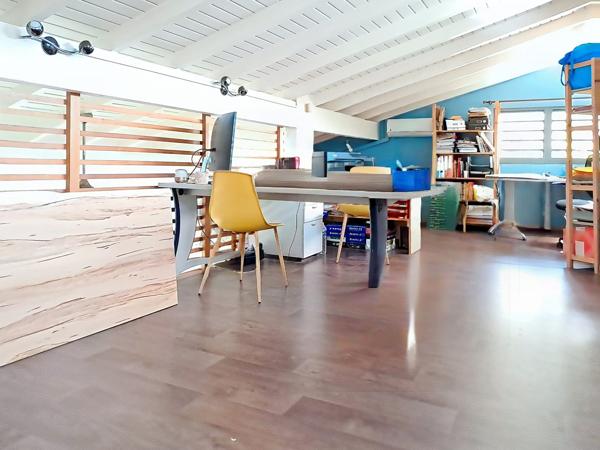 Maison familiale 3 chambres avec mezzanine + piscine