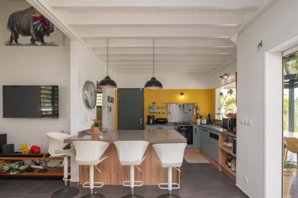 Maison familiale 3 chambres avec mezzanine + piscine